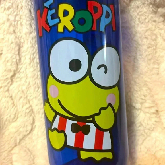 New with tags Keroppi water Bottle - Picture 1 of 4